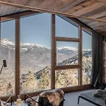 Hellochalet Les Fleurs - Scenic Alpine Escape 70 Metres From The Cable Car Chalet