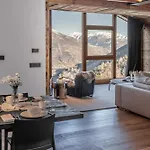 Hellochalet Les Fleurs - Scenic Alpine Escape 70 Metres From The Cable Car Gressan