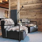 Hellochalet Les Fleurs - Scenic Alpine Escape 70 Metres From The Cable Car Gressan