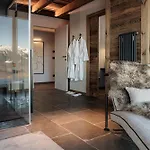 Hellochalet Les Fleurs - Scenic Alpine Escape 70 Metres From The Cable Car *