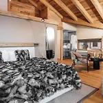 Hellochalet Les Fleurs - Scenic Alpine Escape 70 Metres From The Cable Car Chalet