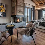 Chalet Hellochalet Les Fleurs - Scenic Alpine Escape 70 Metres From The Cable Car