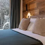 Hellochalet Les Fleurs - Scenic Alpine Escape 70 Metres From The Cable Car Chalet