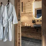 Hellochalet Les Fleurs - Scenic Alpine Escape 70 Metres From The Cable Car