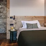Hellochalet Les Fleurs - Scenic Alpine Escape 70 Metres From The Cable Car *