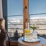 Chalet Hellochalet Les Fleurs - Scenic Alpine Escape 70 Metres From The Cable Car *