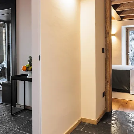 Domek alpejski Hellochalet Les Fleurs - Scenic Alpine Escape 70 Metres From The Cable Car Gressan