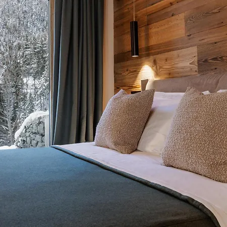 Hellochalet Les Fleurs - Scenic Alpine Escape 70 Metres From The Cable Car Σαλέ