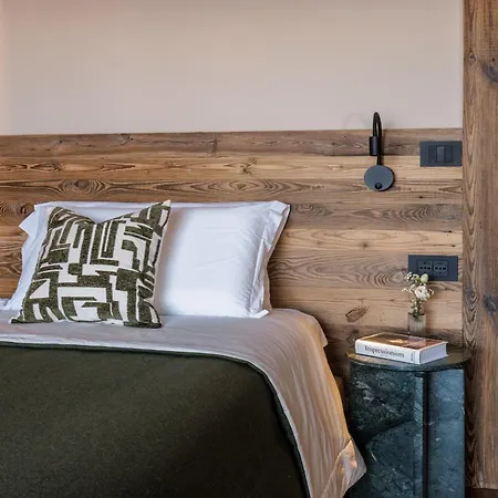 Hellochalet Les Fleurs - Scenic Alpine Escape 70 Metres From The Cable Car Gressan
