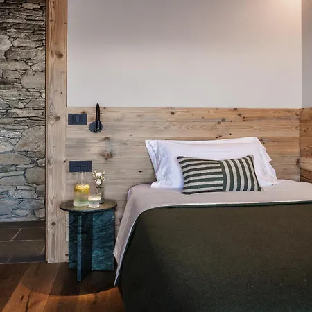 Hellochalet Les Fleurs - Scenic Alpine Escape 70 Metres From The Cable Car *