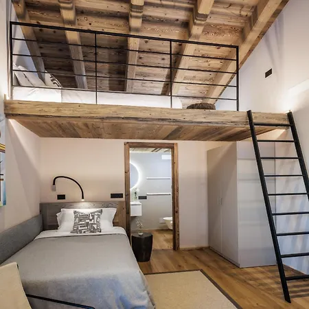 Hellochalet Les Fleurs - Scenic Alpine Escape 70 Metres From The Cable Car