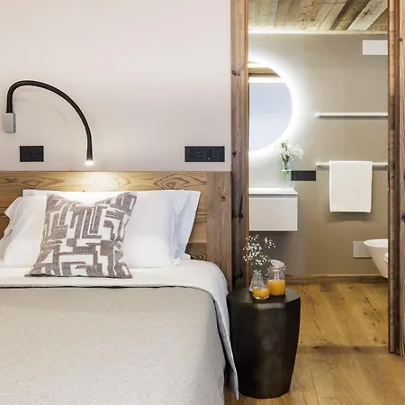 Hellochalet Les Fleurs - Scenic Alpine Escape 70 Metres From The Cable Car * Gressan