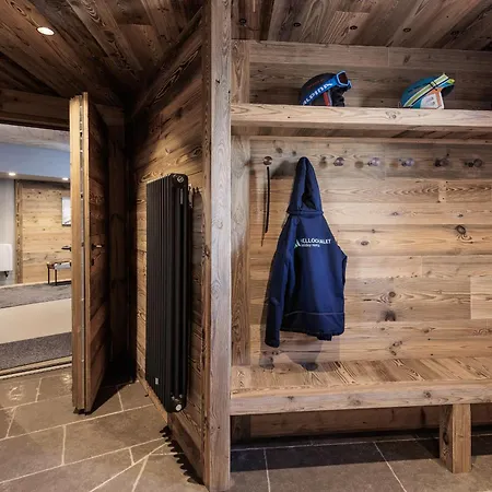 Hellochalet Les Fleurs - Scenic Alpine Escape 70 Metres From The Cable Car Σαλέ Gressan
