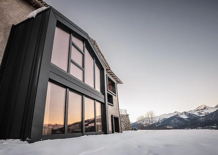 Hellochalet Les Fleurs - Scenic Alpine Escape 70 Metres From The Cable Car