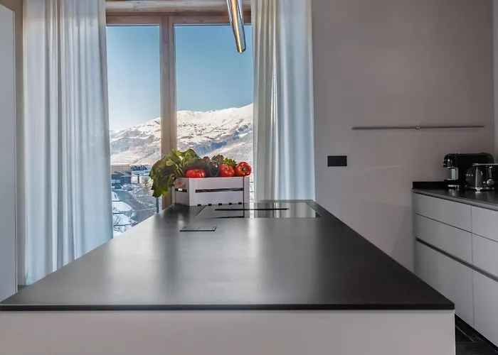 Hellochalet Les Fleurs - Scenic Alpine Escape 70 Metres From The Cable Car 샬레