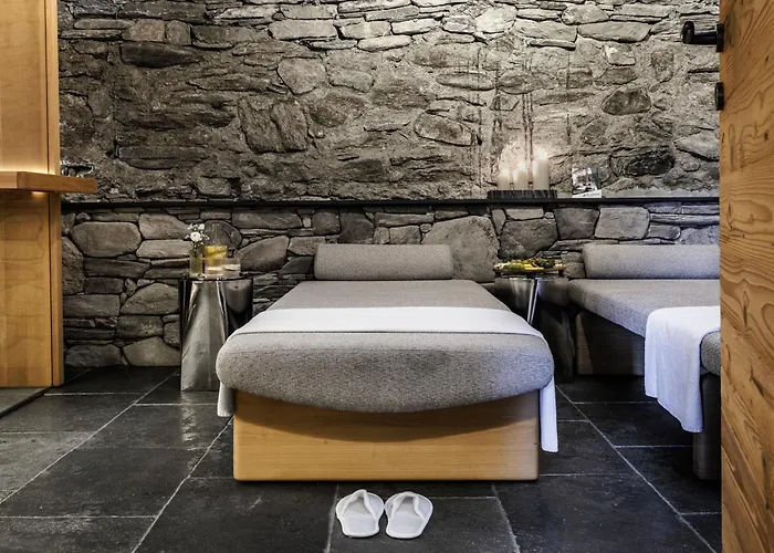 Hellochalet Les Fleurs - Scenic Alpine Escape 70 Metres From The Cable Car *