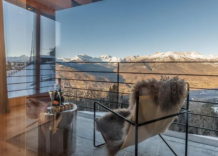 Hellochalet Les Fleurs - Scenic Alpine Escape 70 Metres From The Cable Car