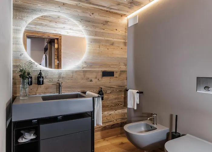 Hellochalet Les Fleurs - Scenic Alpine Escape 70 Metres From The Cable Car *