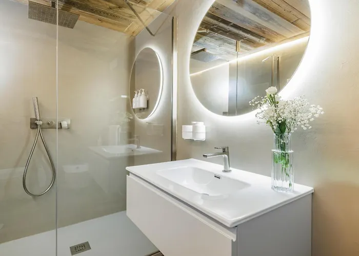 Hellochalet Les Fleurs - Scenic Alpine Escape 70 Metres From The Cable Car * 그레산