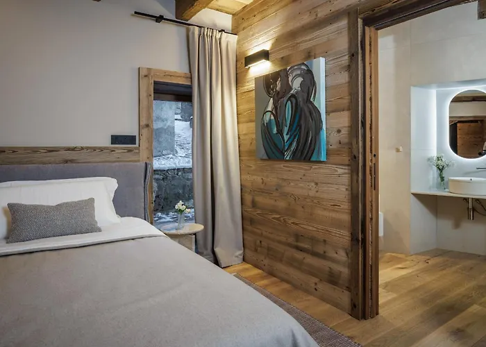 Hellochalet Les Fleurs - Scenic Alpine Escape 70 Metres From The Cable Car 샬레 그레산